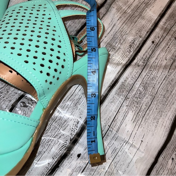 Cute Heels - Picture 7 of 10